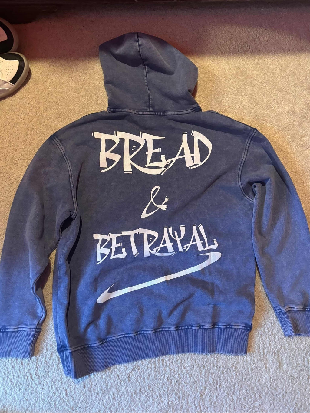 BREAD & BETRAYAL HOODIE SNOW WASHED HOODIE ™ - Priorisky